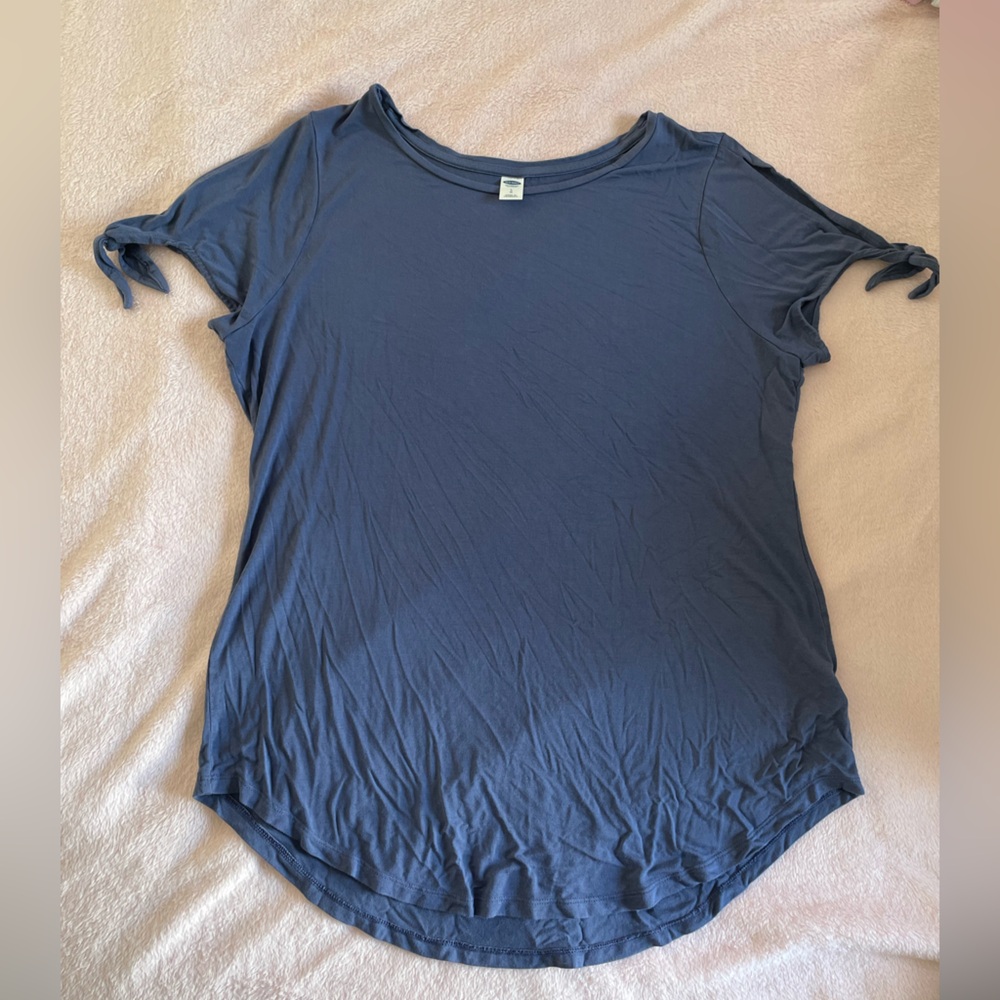 Women’s old navy blouse